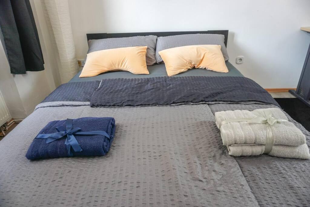 Apartment In Wuppertal - Charmante 3-Zimmer-Oase Mit Kamin Und Badewanne Eksteriør bilde