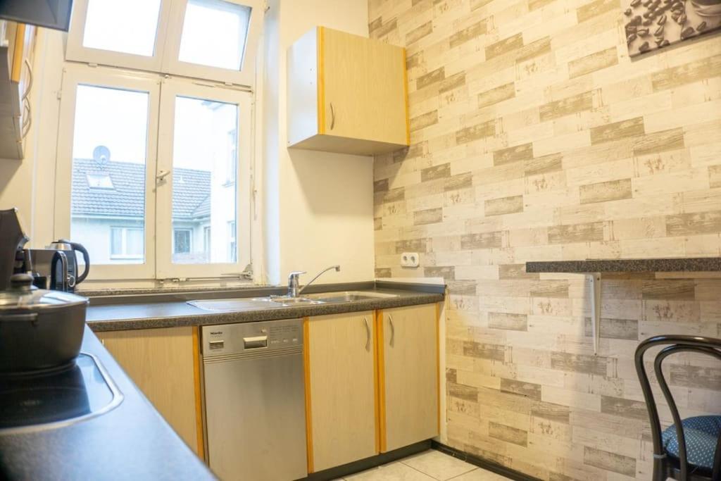 Apartment In Wuppertal - Charmante 3-Zimmer-Oase Mit Kamin Und Badewanne Eksteriør bilde