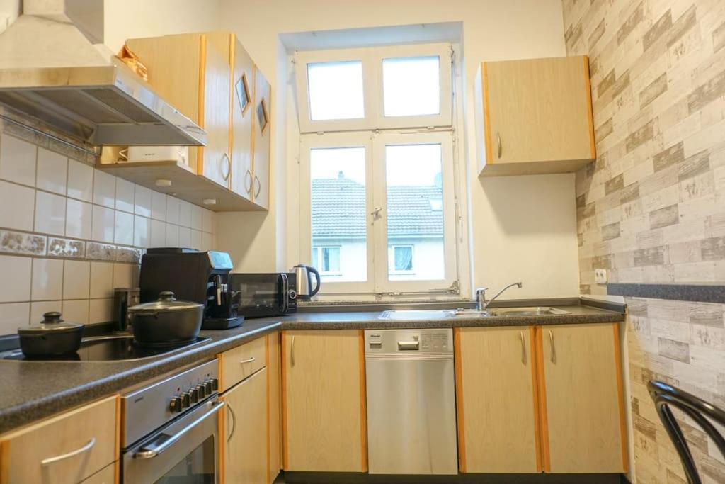 Apartment In Wuppertal - Charmante 3-Zimmer-Oase Mit Kamin Und Badewanne Eksteriør bilde