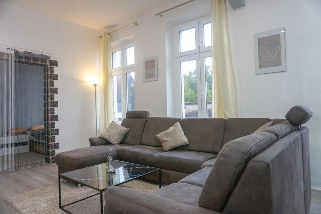 Apartment In Wuppertal - Charmante 3-Zimmer-Oase Mit Kamin Und Badewanne Eksteriør bilde