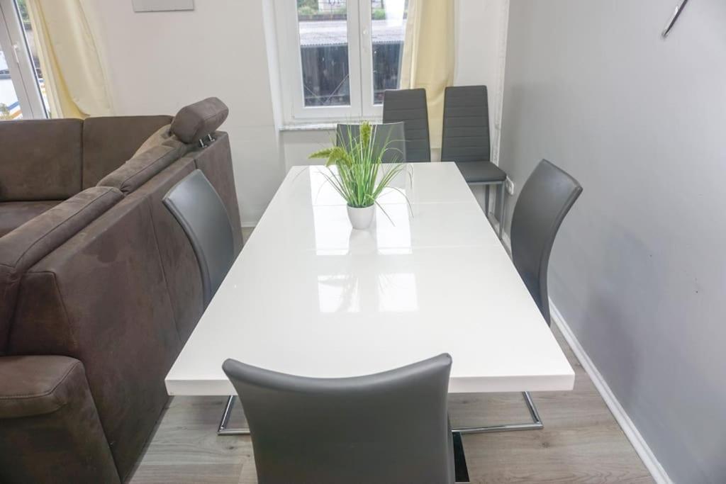Apartment In Wuppertal - Charmante 3-Zimmer-Oase Mit Kamin Und Badewanne Eksteriør bilde