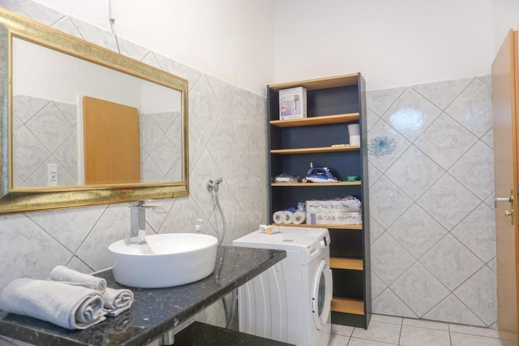 Apartment In Wuppertal - Charmante 3-Zimmer-Oase Mit Kamin Und Badewanne Eksteriør bilde
