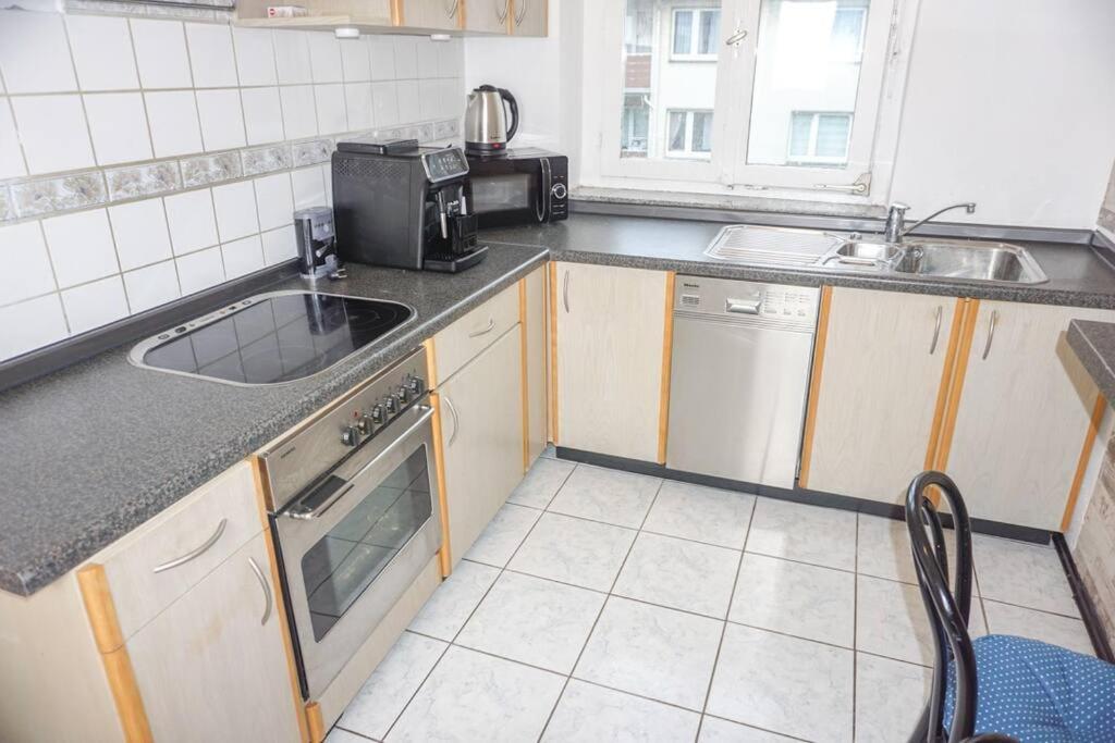 Apartment In Wuppertal - Charmante 3-Zimmer-Oase Mit Kamin Und Badewanne Eksteriør bilde